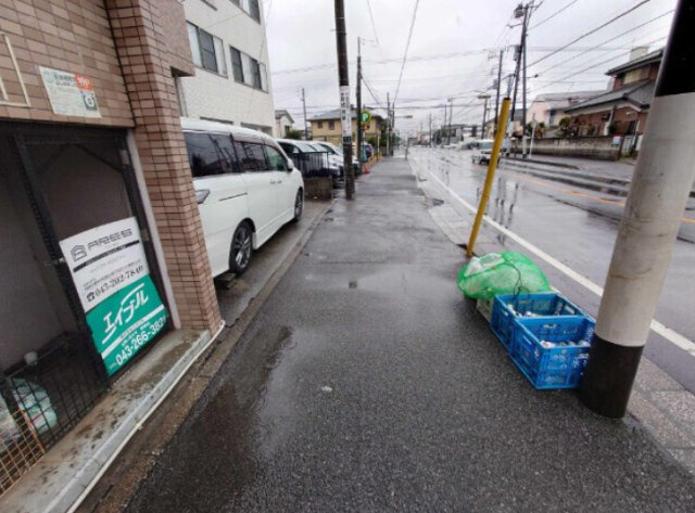 ドゥエルイーストの周辺|お電話でのご予約がスムーズです！