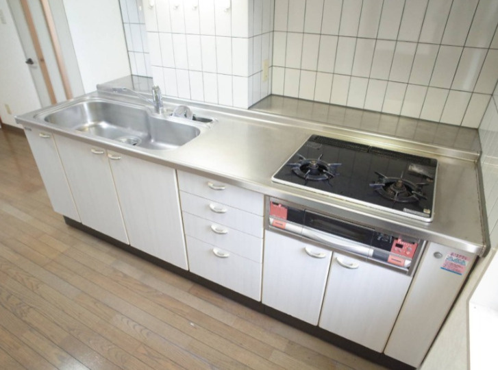 ドゥエルイーストのキッチン|当日の見学大歓迎！