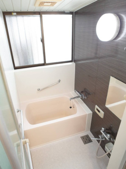 ドゥエルイーストの浴室|ご見学・ご契約時の送迎可能！