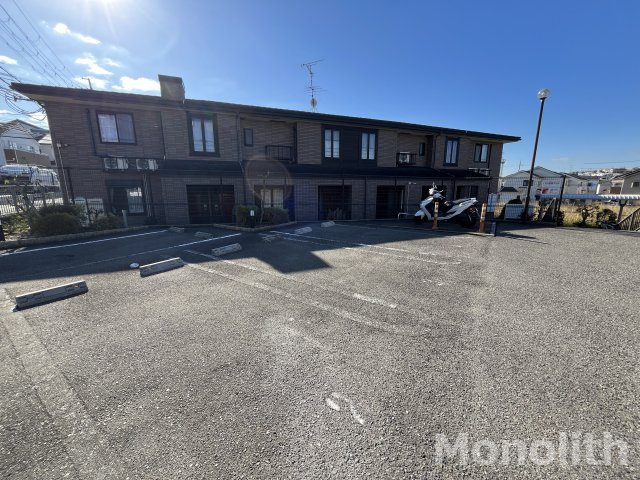 ミルトブリーゼの駐車場