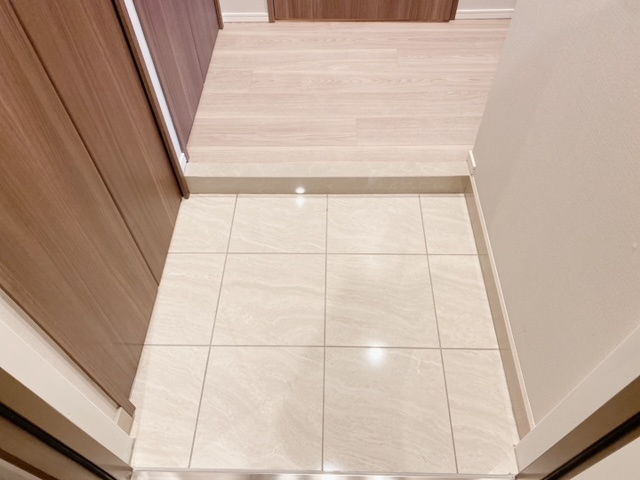 【玄関】 | ロイジェント世田谷野沢