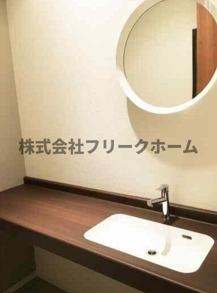 三鷹市井の頭４丁目のアパートの独立洗面台