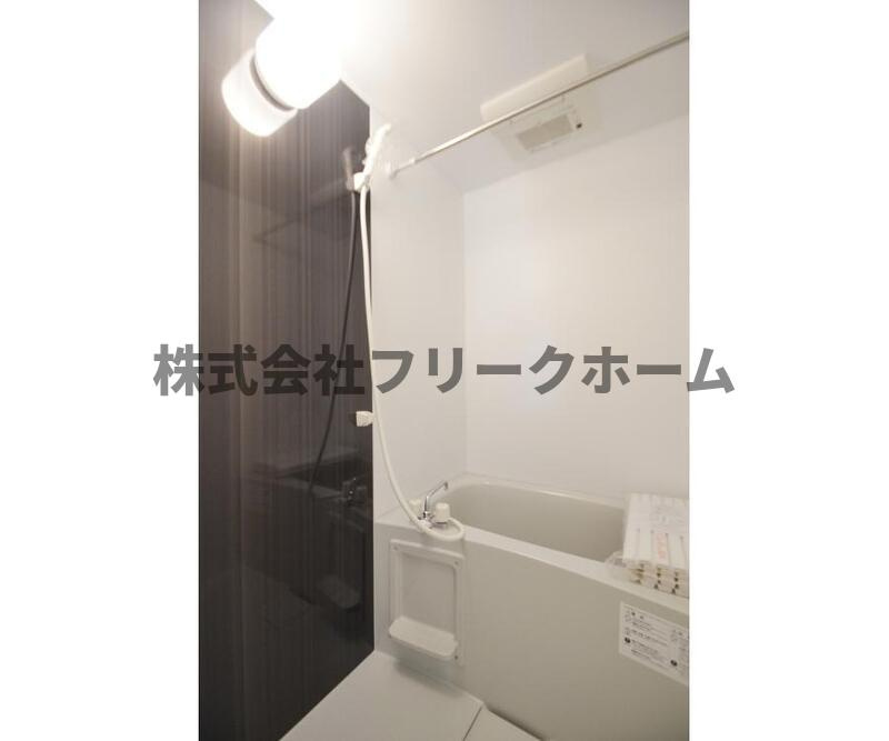 三鷹市井の頭４丁目のアパートの浴室