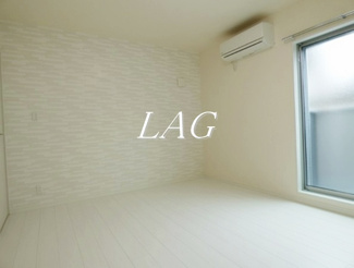 【居間・リビング】 | ヴィラ　イル　マーレ | 洋室です。