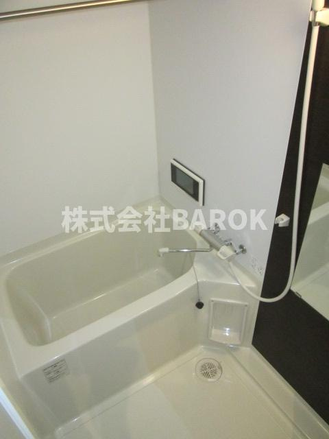 福岡市中央区地行２丁目のアパートの浴室