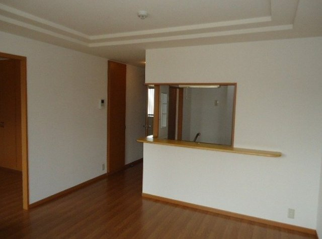 セントラルコートⅡの居間・リビング