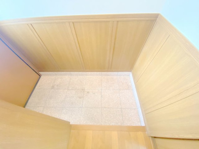 【玄関】 | ロイヤルコート１番館