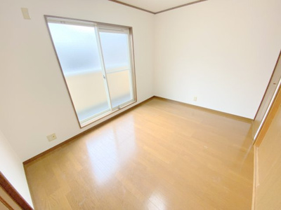 【洋室】 | ロイヤルコート１番館