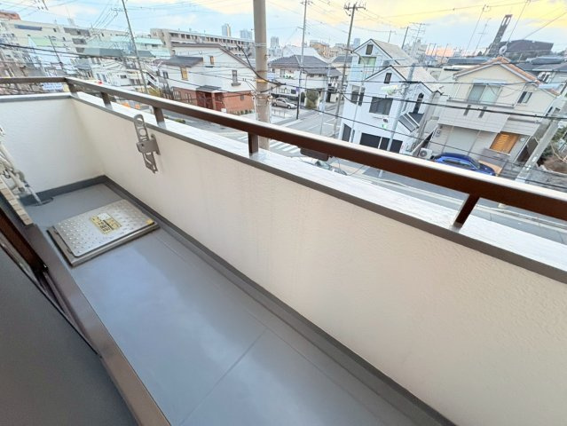 ロイヤルメゾン岡本のバルコニー