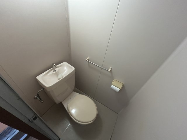 岡ハウスのトイレ