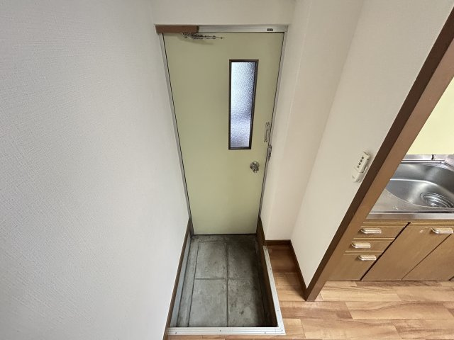 岡ハウスの玄関