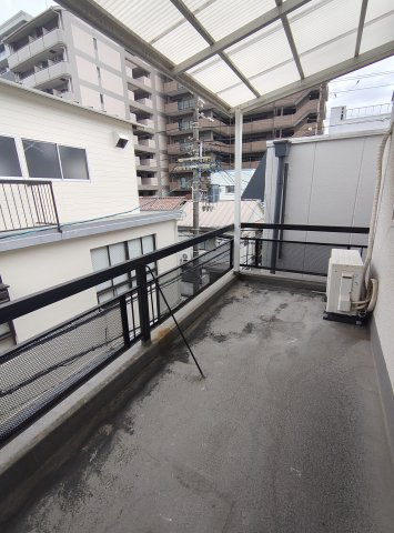 岡ハウスのバルコニー