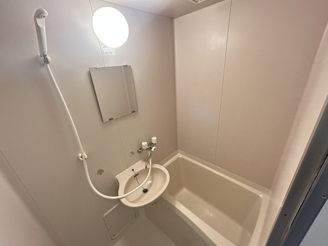 岡ハウスの浴室