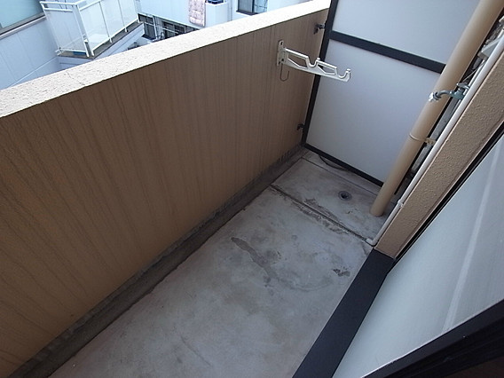 HU岩屋ハイツのバルコニー