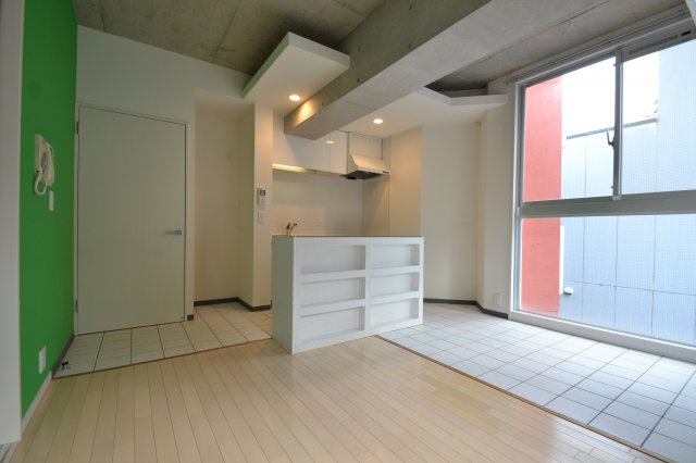 エルトスト神戸の居間・リビング