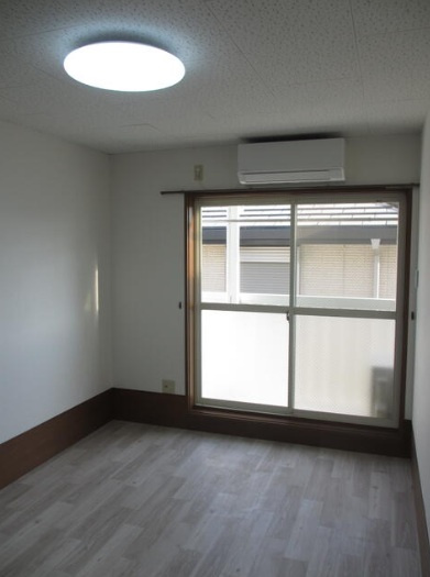 チコレジデンスの居間・リビング