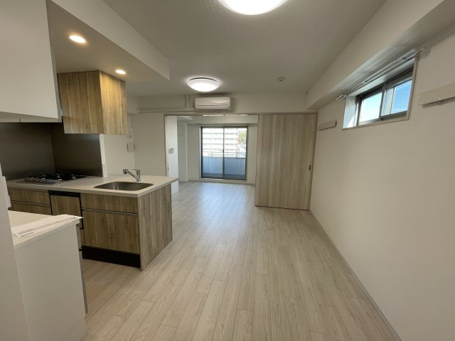 NISHINOMIYA・FRONTの居間・リビング