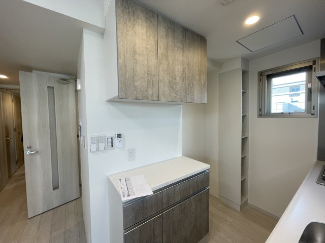 NISHINOMIYA・FRONTのキッチン