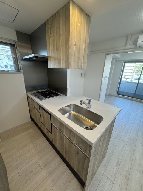 NISHINOMIYA・FRONTのキッチン