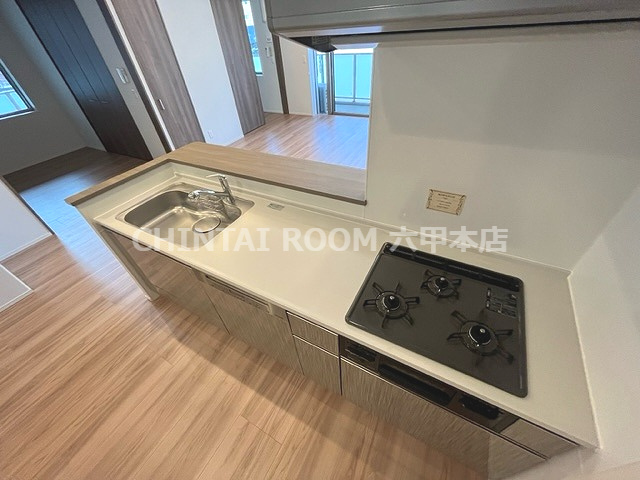 シー・クリサンス西岡本のキッチン