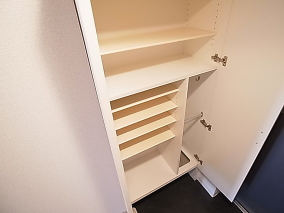 エヴァステージ神戸六甲の玄関