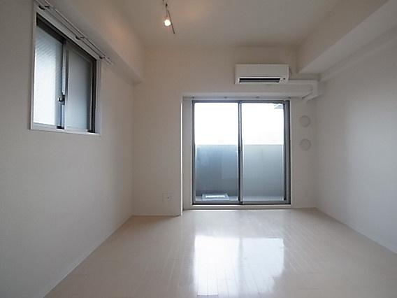 エヴァステージ神戸六甲の洋室