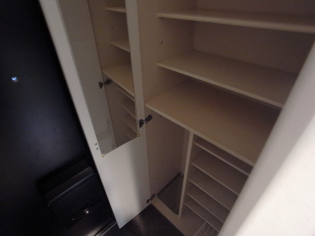 ホープ芦屋の玄関