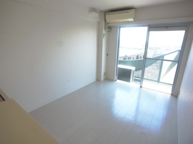 ホープ芦屋の居間・リビング