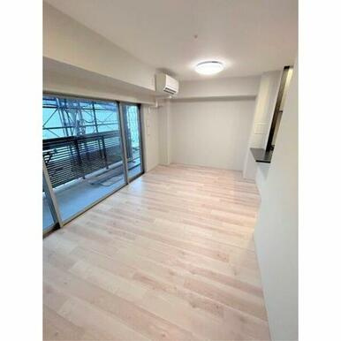 LiveCasa西宮（ライヴカーサ西宮）の居間・リビング