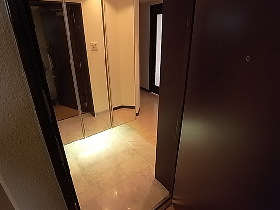 エステムプラザ神戸元町海岸通の玄関