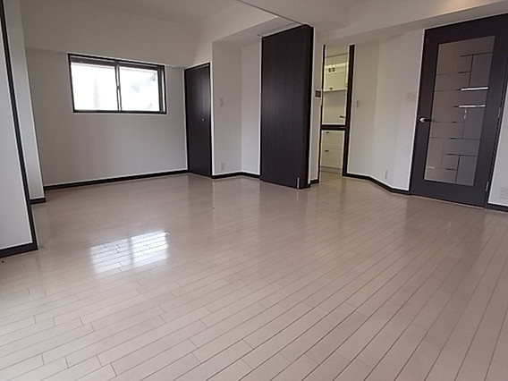 エステムプラザ神戸元町海岸通の洋室