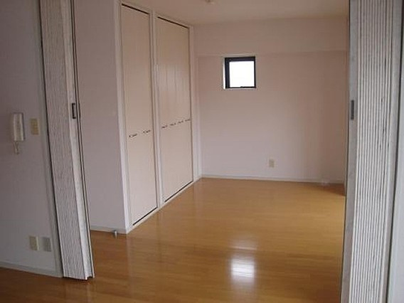 ワコーレ甲南の洋室