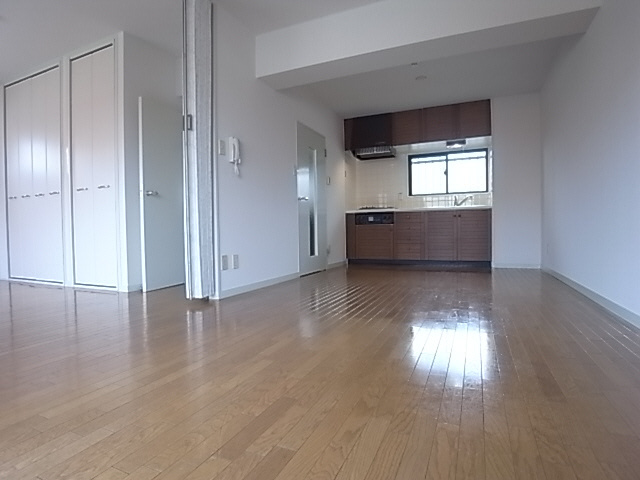 ワコーレ甲南の居間・リビング