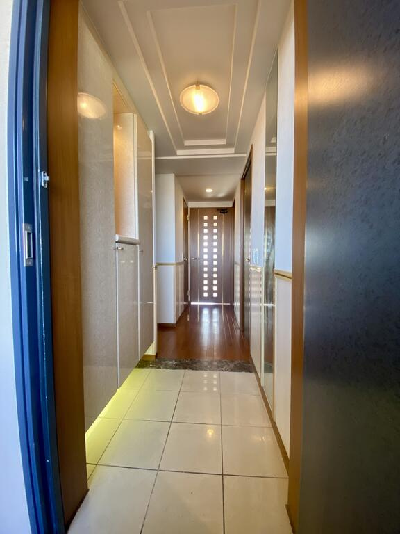 ロイヤル西宮北口アバンティエの玄関