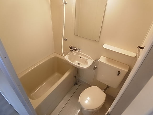 ジョイフル東灘２の浴室