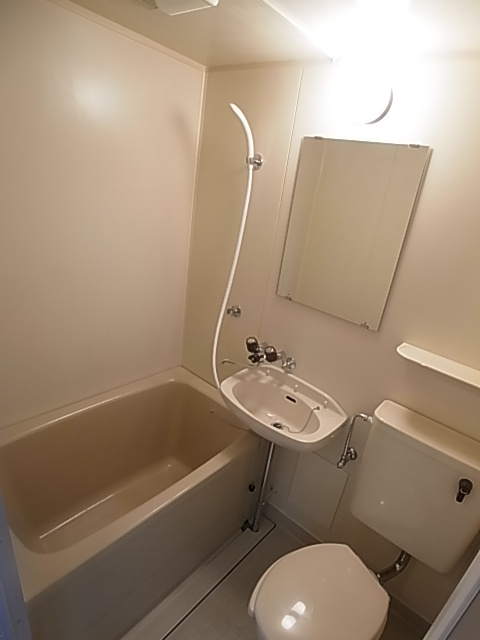 ジョイフル東灘２の浴室