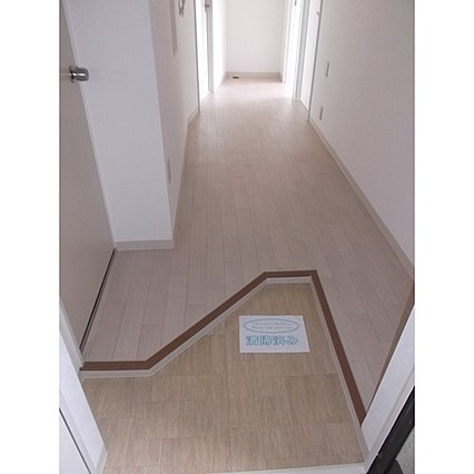 岡本野寄ハイツの玄関