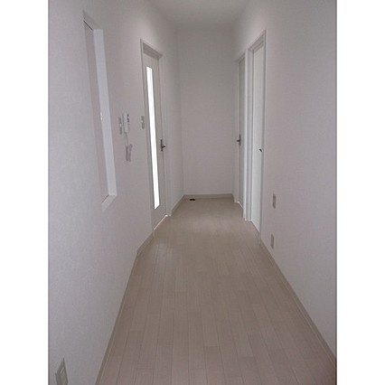 岡本野寄ハイツの玄関