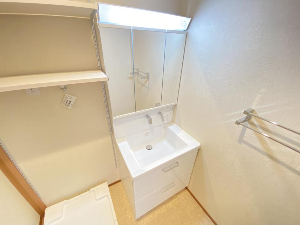 グランエイト甲子園戸崎の洗面所