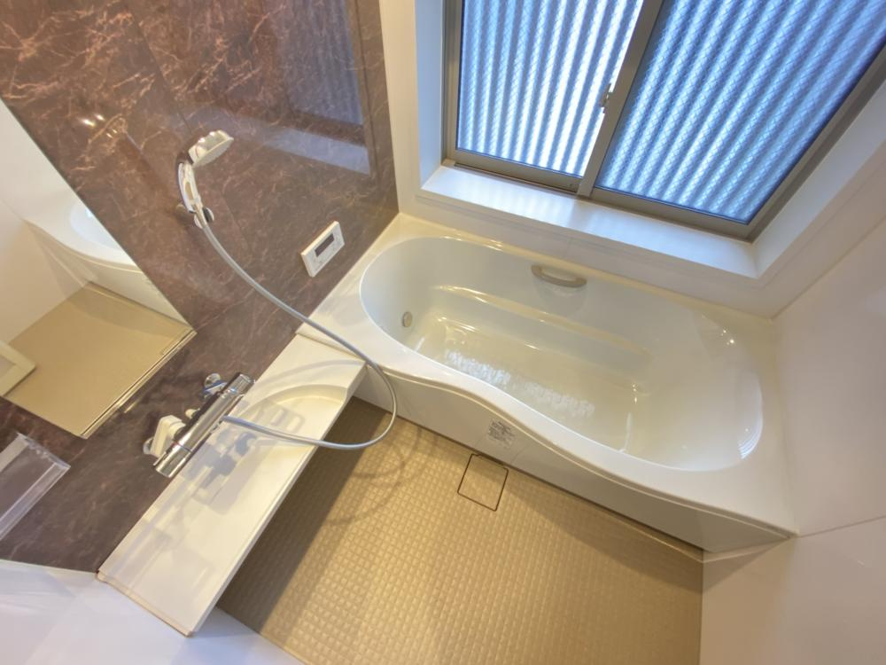 グランエイト甲子園戸崎の浴室