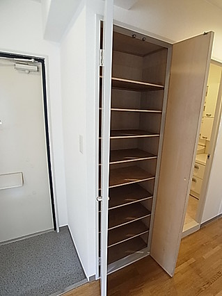 ハイム篠の玄関