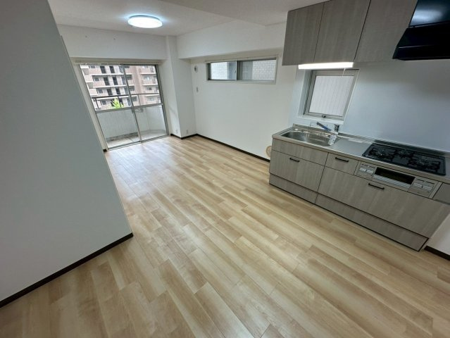 セリーヌ本山の居間・リビング