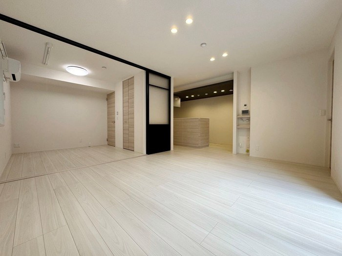 クラシスト甲子園一番町2の居間・リビング