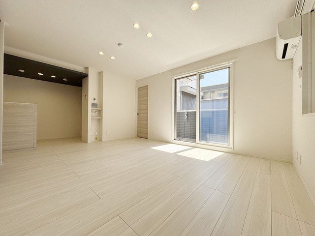 クラシスト甲子園一番町2の居間・リビング