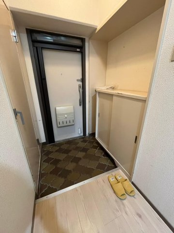 マンション住吉川の玄関