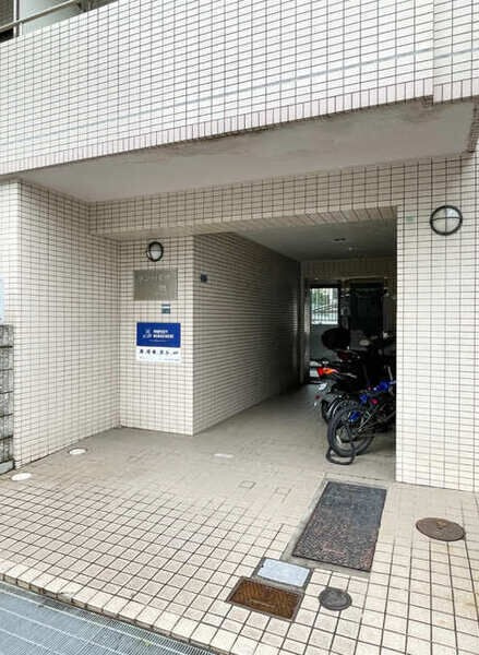 サンハイツ雅のエントランス