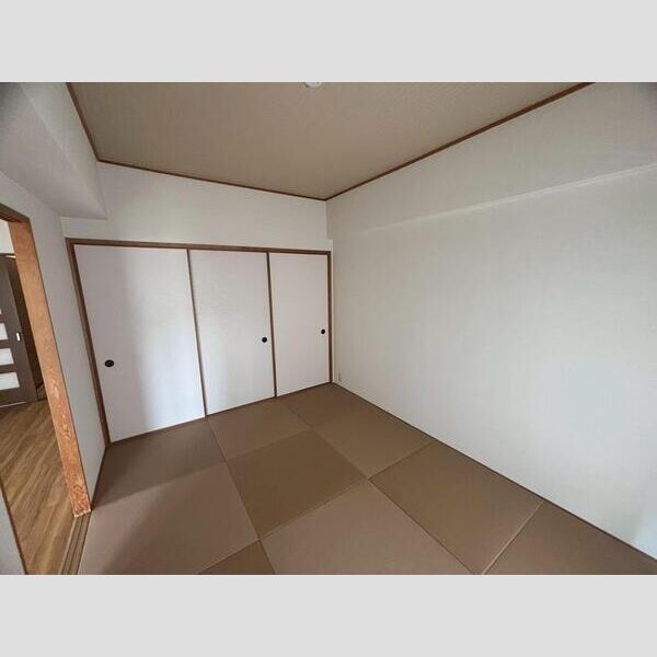 灘の浜高層住宅の居間・リビング