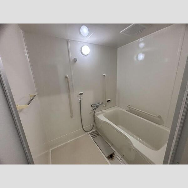 灘の浜高層住宅の浴室