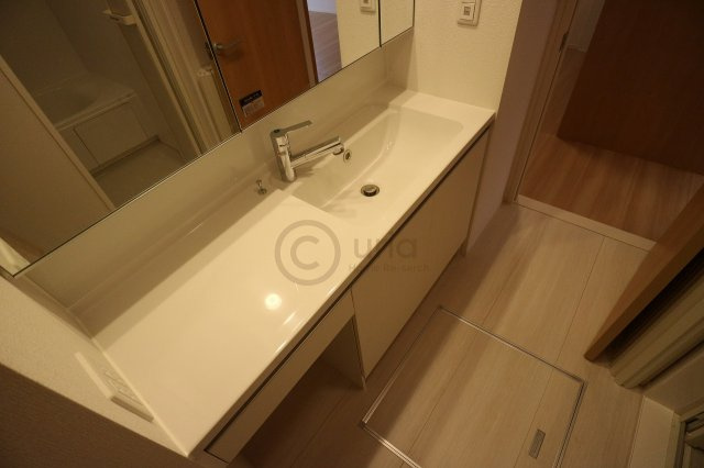 D-room灘北通の洗面所