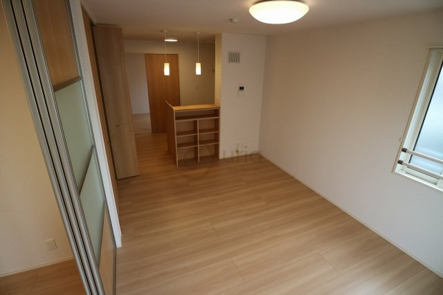 D-room灘北通の居間・リビング